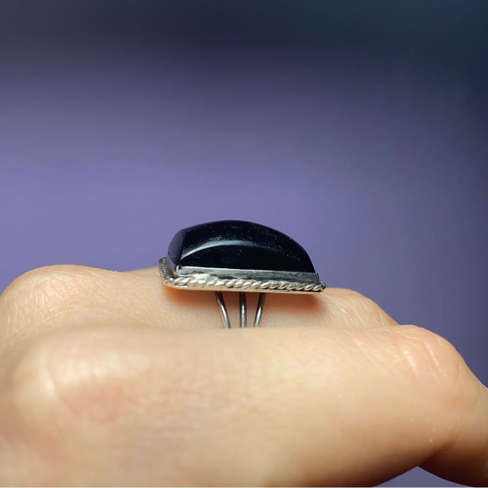 VINTAGE BLACK ONYX NATURAL STONE IN 925 STERLING SILVER RING - Picture 3 of 9